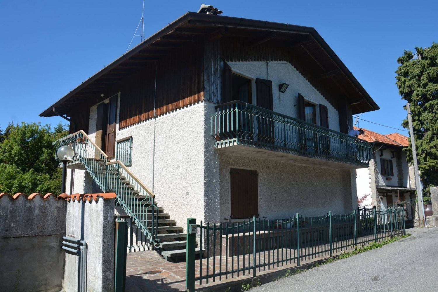 3 bedrooms Apartment in Selvino, Italy No. 393281