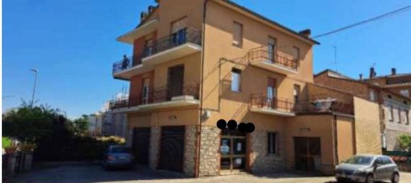 3 bedrooms Apartment in Marsciano, Italy No. 340810 5