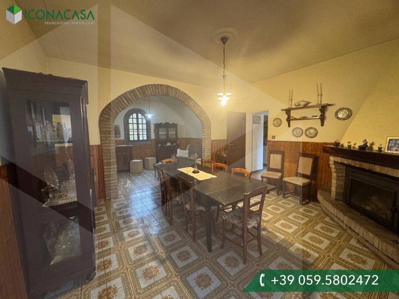 3 bedrooms Villa in Castelnuovo Rangone, Italy No. 18591