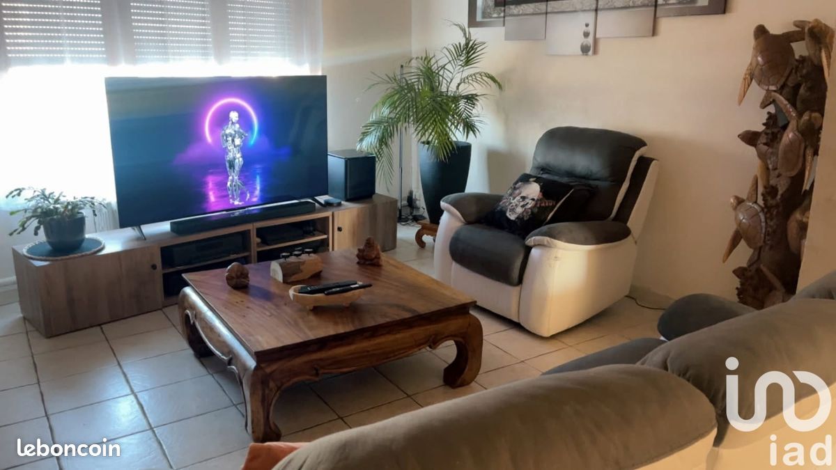 Casa de 5 dormitorios en Lens, France No. 255677