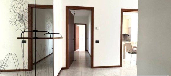 2 Schlafzimmer Wohnung in Desio, Italy, Nr. 378721 2