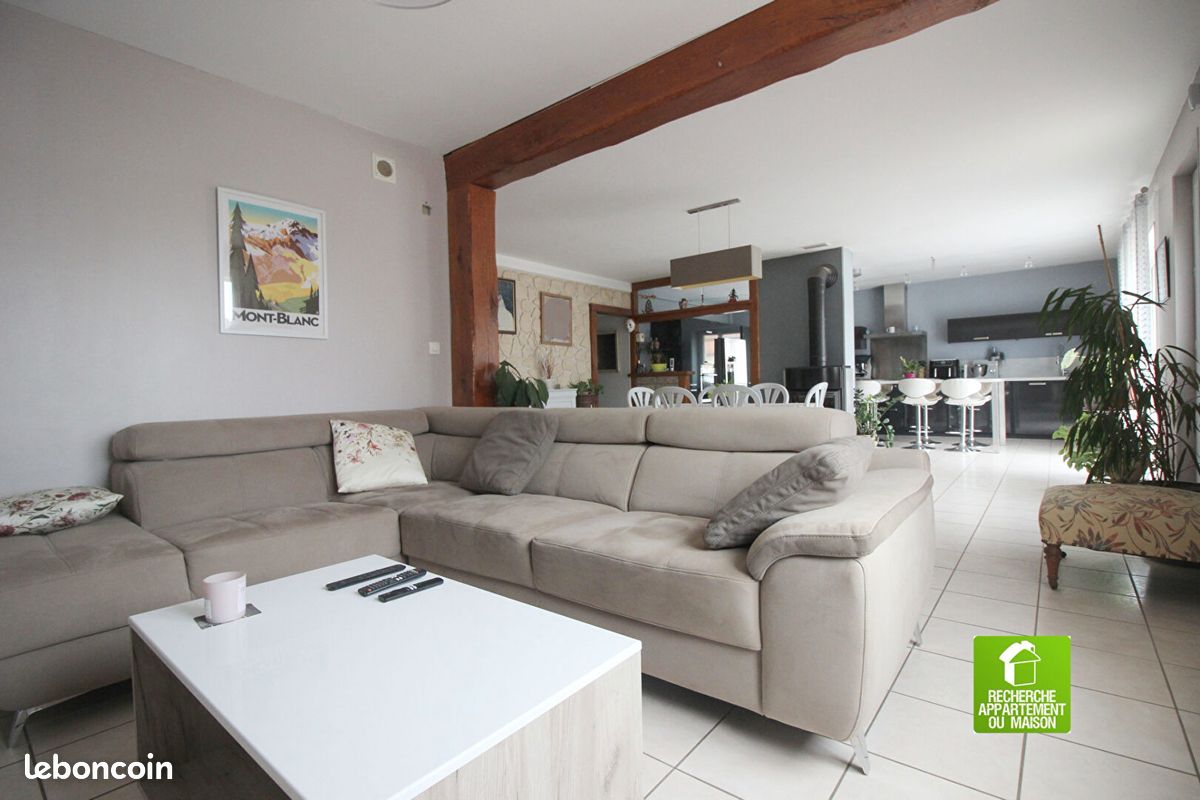 3 bedrooms House in Optevoz, France No. 272529