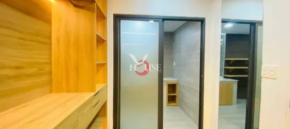 3 bedrooms Apartment in District 7, Vietnam No. 9912 9