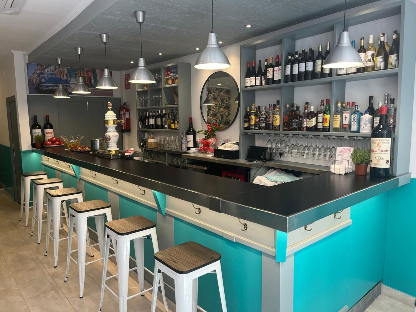 65m² Commercial property in Zaragoza, Spain No. 236817