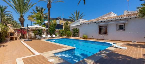 4 bedrooms Villa in La Zenia, Spain No. 158838 11