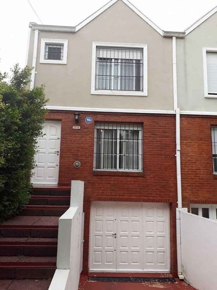 2 bedrooms House in Mar del Plata, Argentina No. 73968