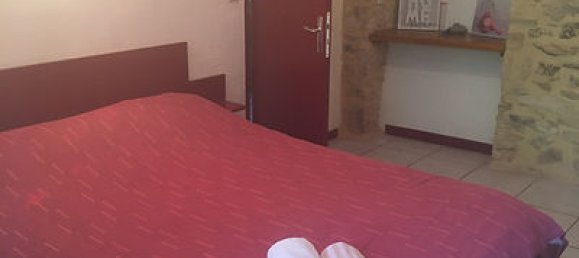 Propiedad comercial de 7 dormitorios en Vagnas, France No. 1862 20