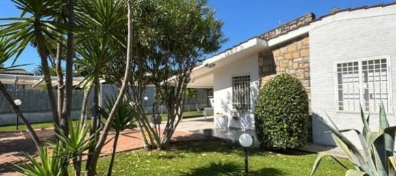 Villa de 3 dormitorios en Terracina, Italy No. 334959 9