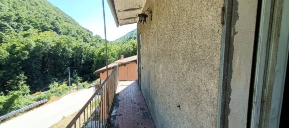 3 bedrooms House in Camerino, Italy No. 264219 22