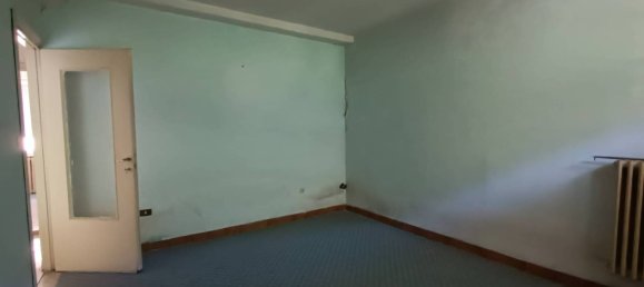 3 bedrooms House in Camerino, Italy No. 264219 14