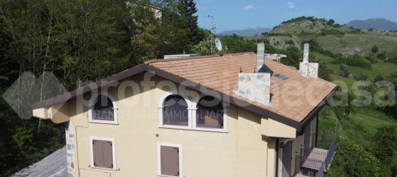 2-salle Appartement à Castel di Sangro, Italy No. 146858 2