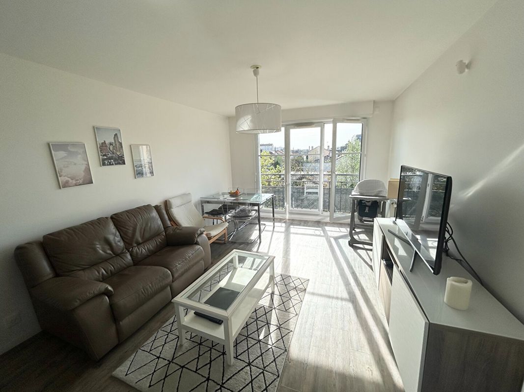 2 bedrooms Apartment in Sartrouville, France No. 183095