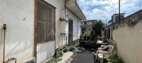 7 rooms House in San Gregorio di Catania, Italy No. 51253 13