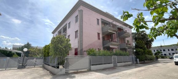 3 rooms Apartment in Campomarino, Italy No. 18830 30