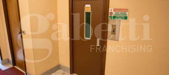 2 bedrooms Apartment in Turin, Italy No. 261408 11