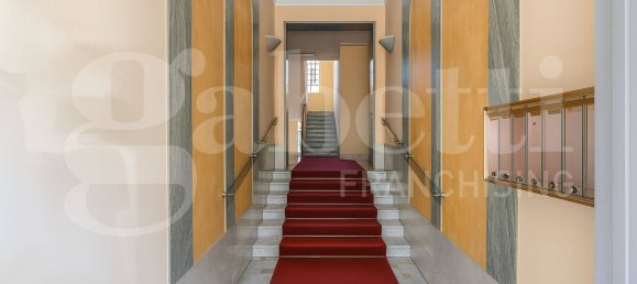 2 bedrooms Apartment in Turin, Italy No. 261408 9