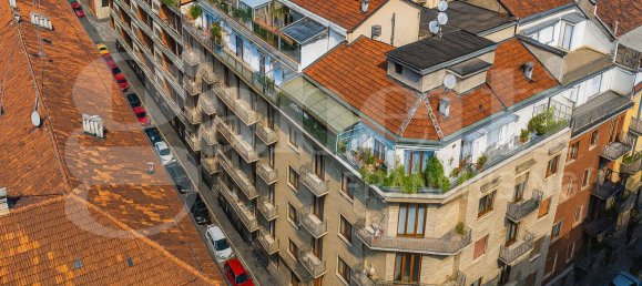 2 bedrooms Apartment in Turin, Italy No. 261408 3