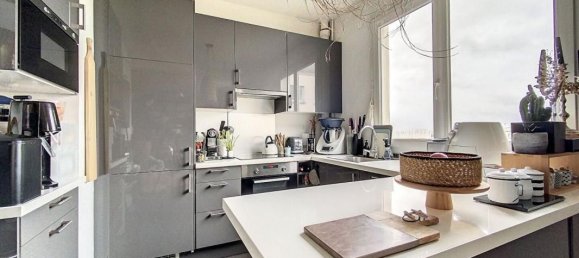 3 chambres Appartement à Suresnes, France No. 181829 4