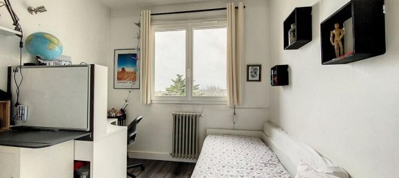 3 chambres Appartement à Suresnes, France No. 181829 14