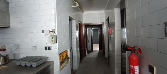 Коммерческая недвижимость 384м² в Оэйраш, Португалия № 112515 21