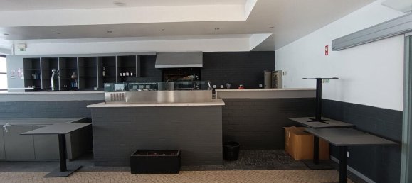 Коммерческая недвижимость 384м² в Оэйраш, Португалия № 112515 8