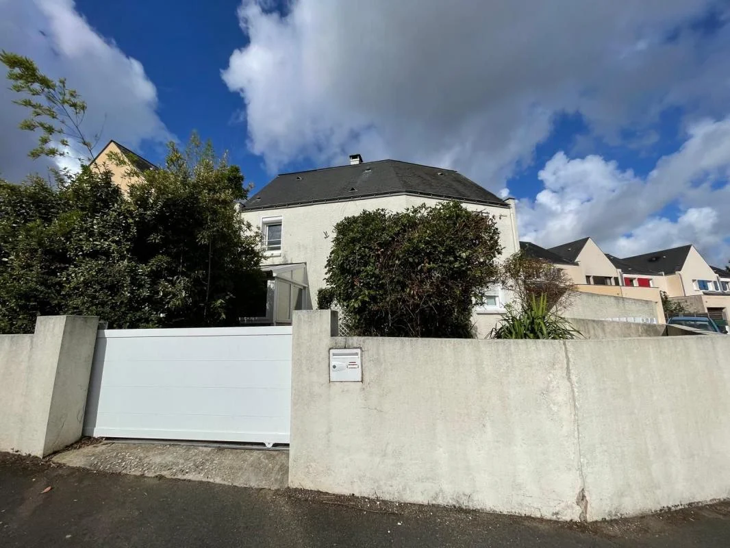 3 bedrooms House in Angers, France No. 346974