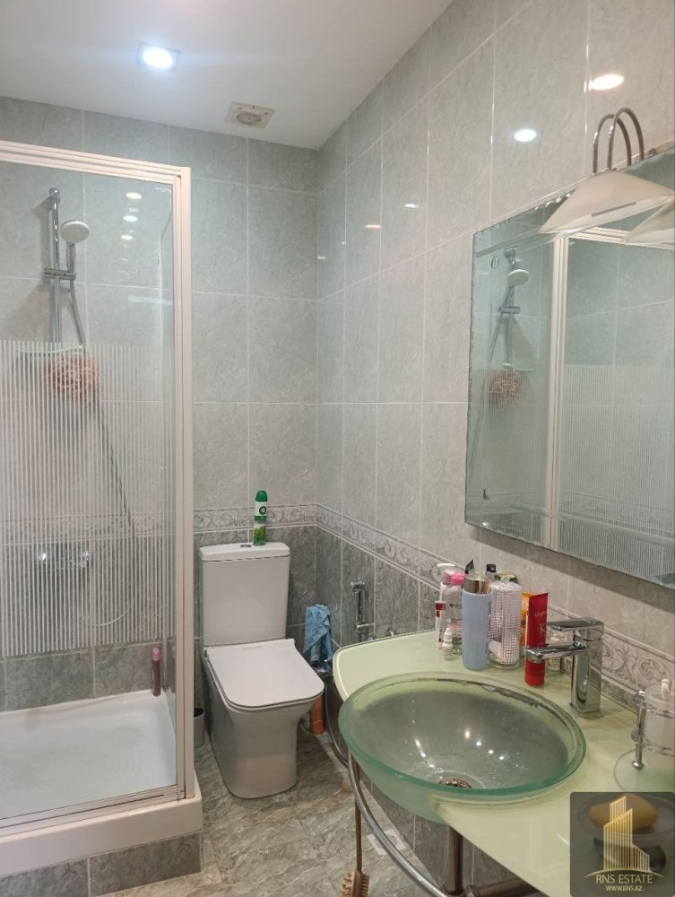 Квартира с 4 спальнями в Хатаинский район, Азербайджан № 1304