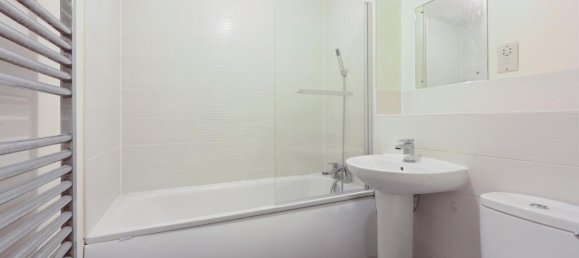 2 bedrooms Apartment in Epsom, United Kingdom No. 9715 22