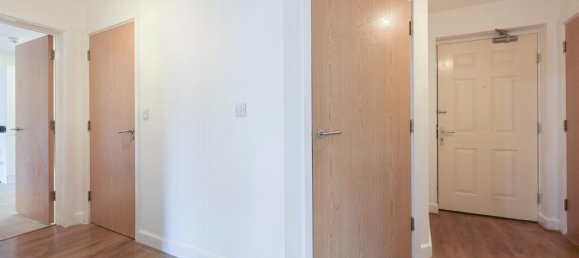 2 bedrooms Apartment in Epsom, United Kingdom No. 9715 20