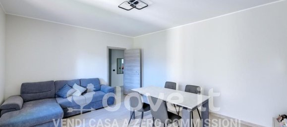 3 bedrooms Apartment in Luino, Italy No. 329679 2