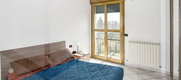 3-salle Appartement à Legnano, Italy No. 23688 13