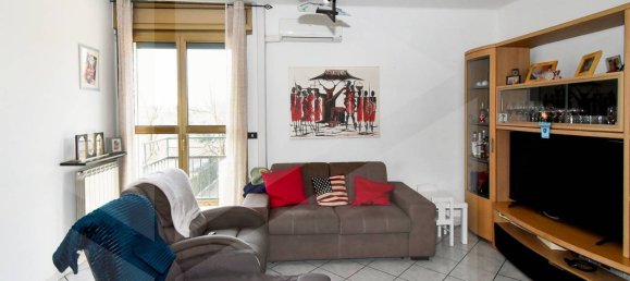 3-salle Appartement à Legnano, Italy No. 23688 6
