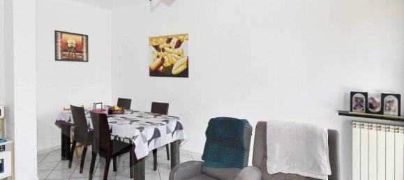 3-salle Appartement à Legnano, Italy No. 23688 9