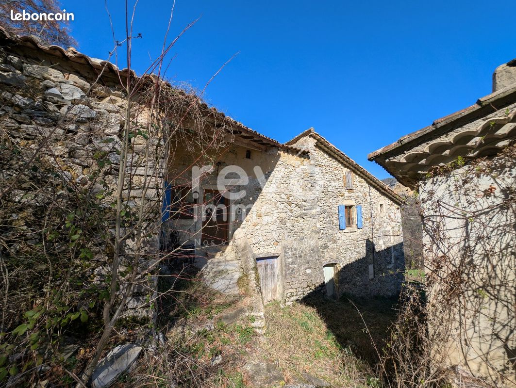 Дом с 6 спальнями в Рош-Сен-Секре-Бекон, Франция № 260433