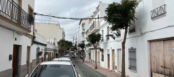 Adosado de 4 dormitorios en Estepona, Spain No. 81220 30