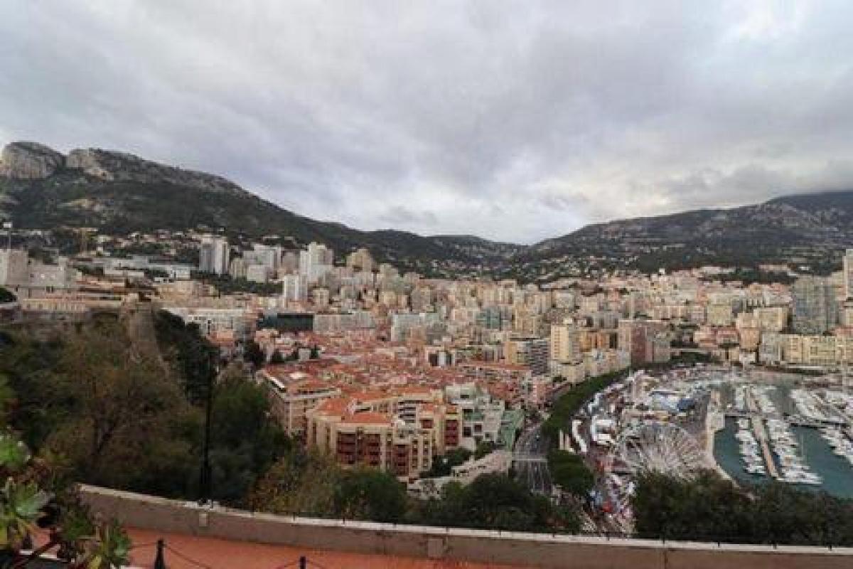 Кондоминиум  с 2 спальнями в Марсель, Франция № 15397