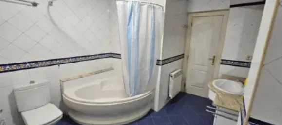 Квартира с 3 спальнями в Алава, Испания № 169338 3