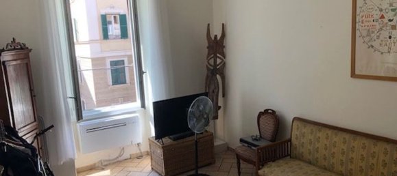 2 rooms Apartment in Rome, Italy No. 289638 4