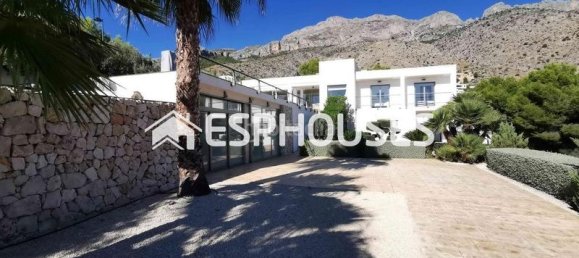 Villa de 5 dormitorios en Altea, Spain No. 80926 12