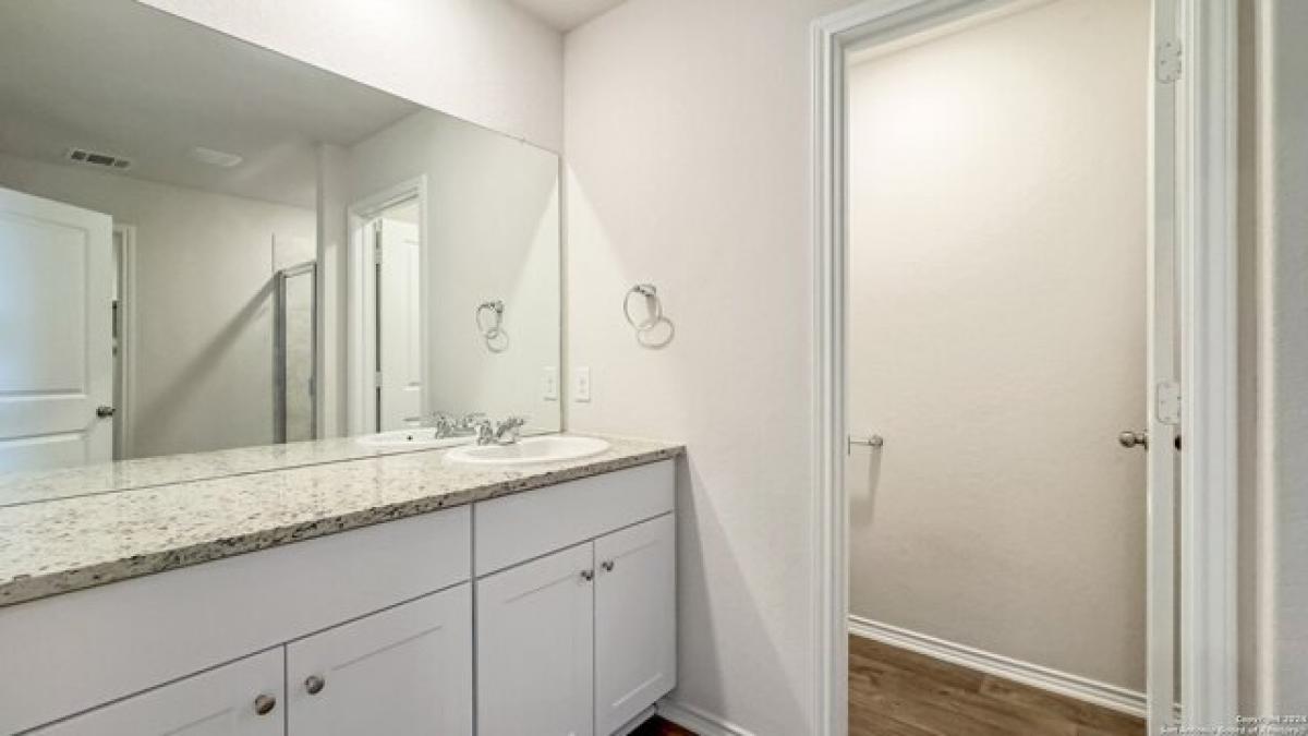 3 bedrooms House in San Antonio, USA No. 382136