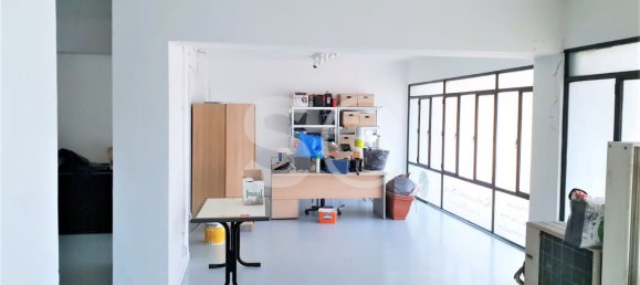 Gewerbliche Immobilie in Eixample, Spain 250m², Nr. 18645 4