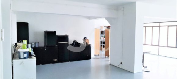 Gewerbliche Immobilie in Eixample, Spain 250m², Nr. 18645 5