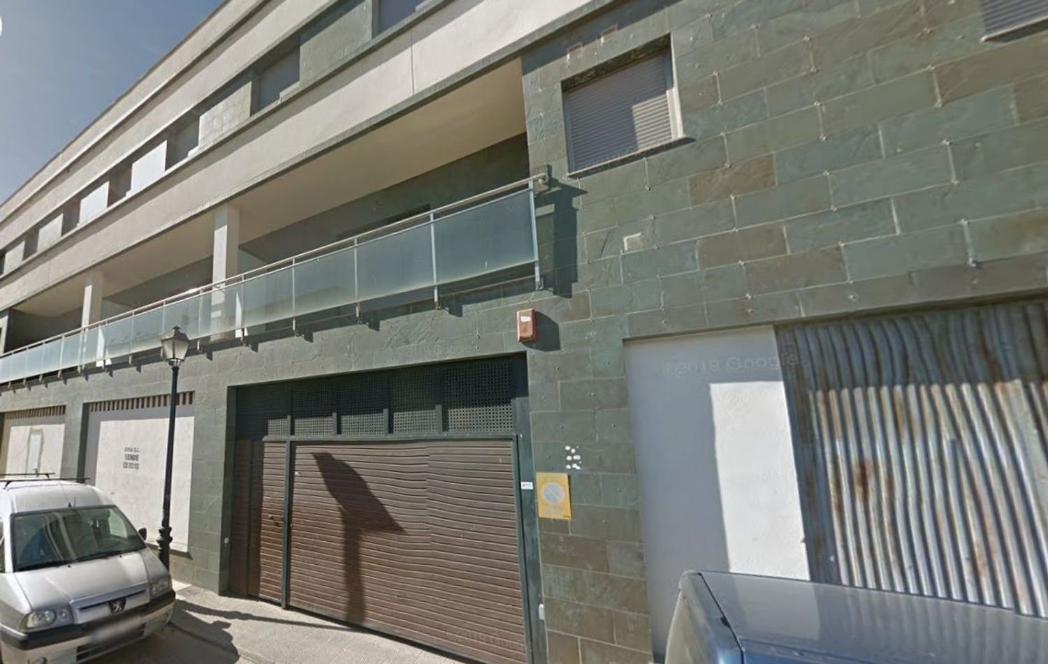 1256m² Garage in Huelva, Spain No. 195653