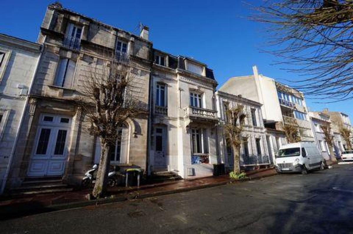 Дом с 9 спальнями в Руайан, Франция № 24376