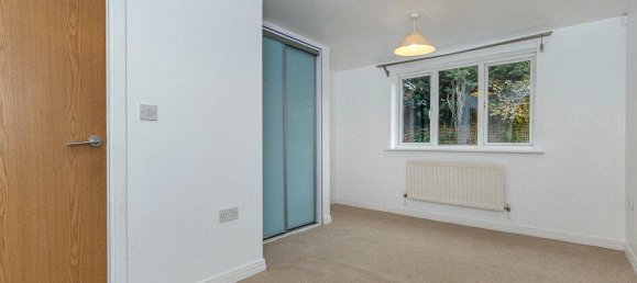2 bedrooms Apartment in Redhill, United Kingdom No. 12318 5