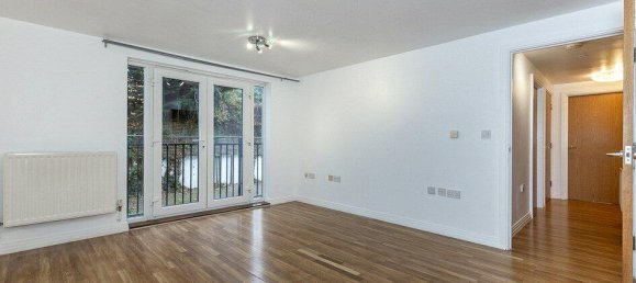 2 bedrooms Apartment in Redhill, United Kingdom No. 12318 9