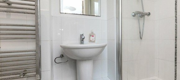 2 bedrooms Apartment in Redhill, United Kingdom No. 12318 12