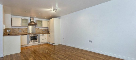 2 bedrooms Apartment in Redhill, United Kingdom No. 12318 3