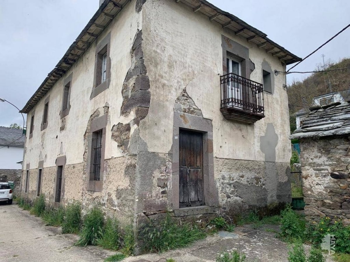  مستودع في Villablino, Spain 284متر مربع رقم 33532