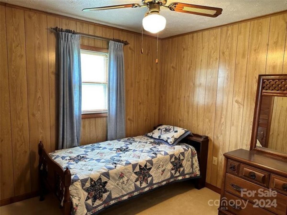 4 bedrooms House in Waynesville, USA No. 431623